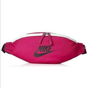 Nike Unisex-Adult Heritage Hip Pack Bag